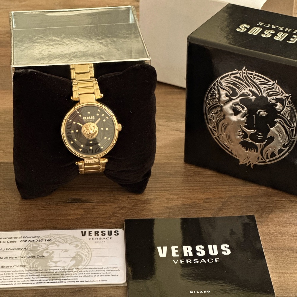 New With Box, Very Unique, Authentic Versus Versa… - image 1